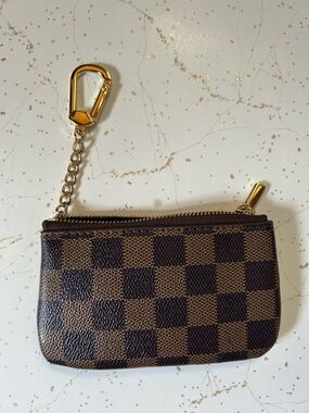 Daisy rose Checkered Brown Zip Coin Pouch Wristlet with Gold-Tone Keychain